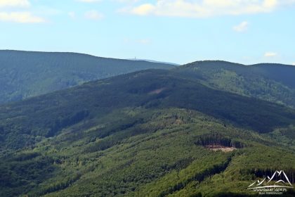 Medvedi Kamen - zbliżenie na Śnieżnik.