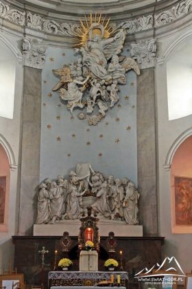 Ołtarz w Kościele Wniebowzięcia Najświętszej Marii Panny.