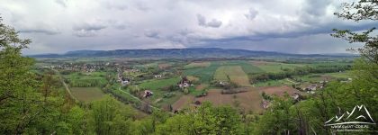 Panorama widokowa na Góry Bystrzyckie.