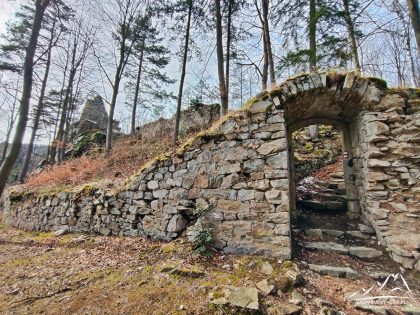 Raci Udoli - Ruiny Zamku Rychleby.