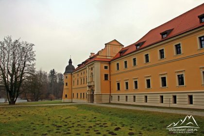 Część klasztoru w Rudach.