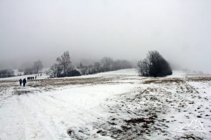 Podejście na Velky Roudny schowany we mgle.