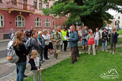 Zbyszek opowiada o kościele w Złotoryi.