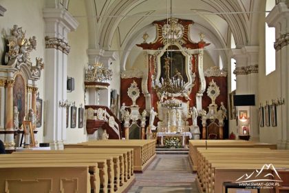 Wnętrze kościoła.