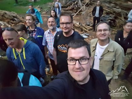 Oczekujemy na wyloty nietoperzy.