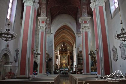 Wnętrze świątyni.