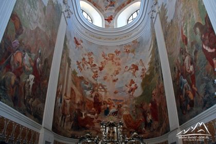 Freski w prezbiterium