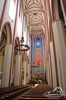 Wnętrze świątyni.