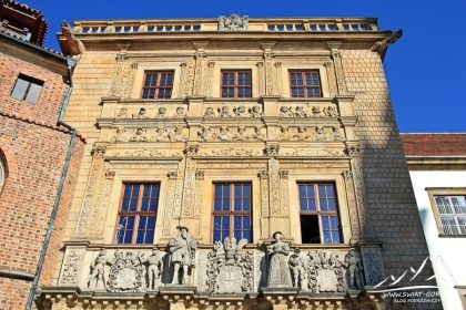 Brama wejściowa do zamku.