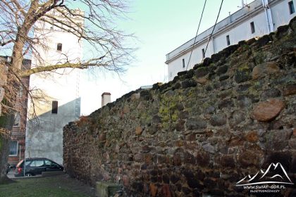 Grodków - Średniowieczne mury miejskie.