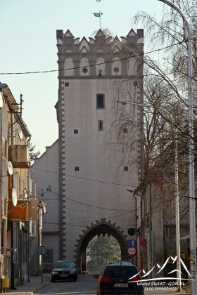 Grodków - Wieża bramy lewińskiej.