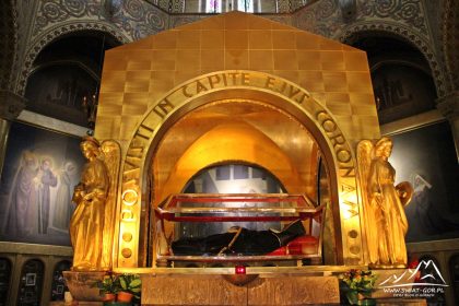 Sarkofag z ciałem św. Rity