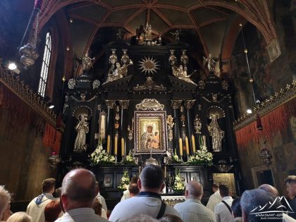 Ołtarz w Kaplicy Matki Boskiej Częstochowskiej