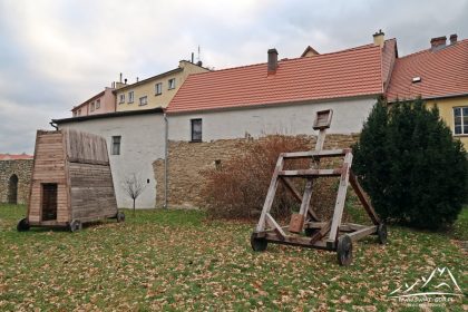 Planty i fragmenty murów miejskich.