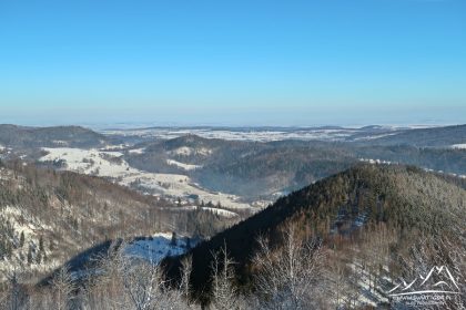 Jałowiec - Widok na Pogórze Wałbrzyskie.