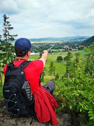 Z widokiem na Lubawkę i Rudawy Janowickie.