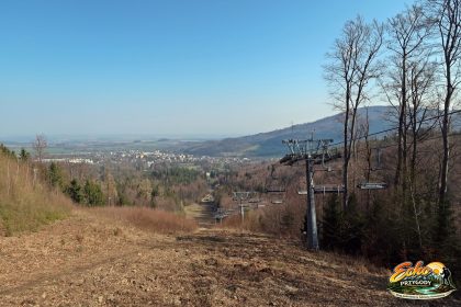 Panorama Zlatych Hor i Biskupiej Kopy z punktu widokowego na Zámeckim Vrchu