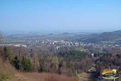 Widok na Zlaté Hory oraz Góry Opawskie z górnej stacji wyciągu