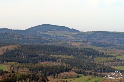 Trojak - widok na Krowiarki - Suchoń i Skowronia Góra.