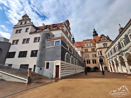 Drezno - Haus der Kathedrale.
