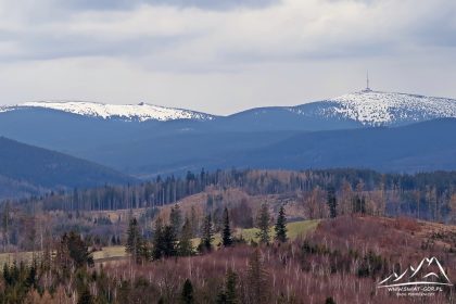 Zbliżenie na Vysoka Hole i Pradziad.