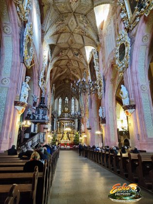 Wnętrze Katedry.